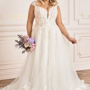 Sophia Tolli Alannah | Style Y12011